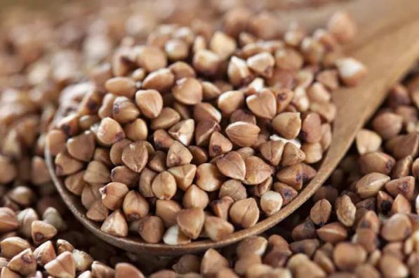 آشنایی بیشتر با خواص گندم سیاه